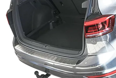 Für VW Golf Sportsvan ab 2014- LADEKANTENSCHUTZ Edelstahl MATT Leiste Schutz in der Farbe von Recambo e.K.