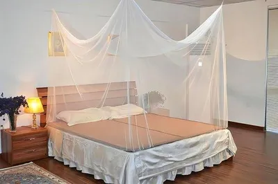 Produktbild von Famanu Moskitonetz für Doppelbett und Camping - Weiß