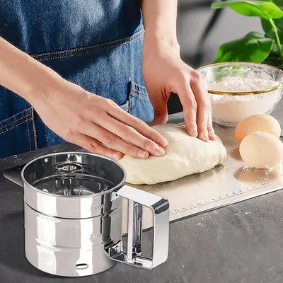 Produktbild von Edelstahl Mehl-Sieb - Puderzucker Streuer - Küchenaccessoire
