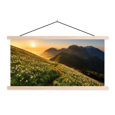 Produktbild von MuchoWow® Textilposter Blumen - Sonne - Berge 120x60 cm mit holzfarbenen Rahmen - Klemmleiste