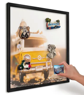 Produktbild von Magnettafel 50x50 cm mit schwarzem Rahmen - Magnetische Metalltafel, Magnetpinnwand zur Wandmontage für Wohnzimmer, Küche, Flur, Kinderzimmer und Büro - Retro-Reisen