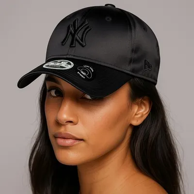 Immagine prodotto di New Era 9Forty Damen Cap SATIN BOW New York Yankees schwarz