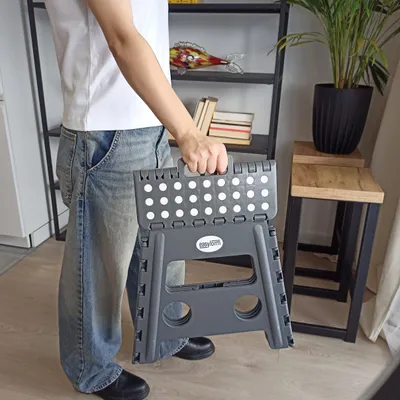 Produktbild von Auftrittshocker klappbar, 32 cm, mit Anti-Rutsch-Noppen, bis 150 kg, für Haushalt