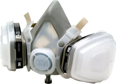 Produktbild von 3m Atemschutzmaske Mit Doppelter Filterkartusche Für Organische Dämpfe P95 Silber M Silber M