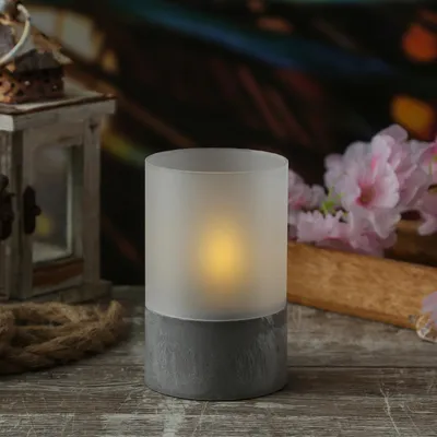 Produktbild von LED Solar Windlicht - matt satiniertes Glas - flackernd - Lichtsensor - H: 12,5cm - für Außen - grau
