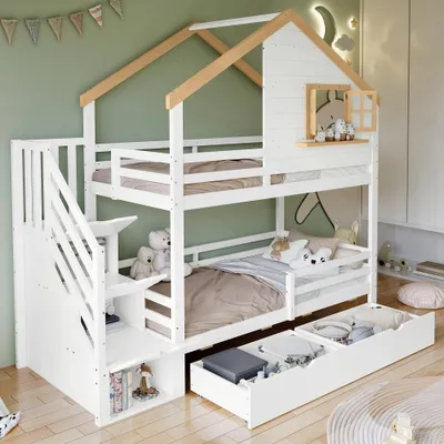 Productafbeelding van Stapelbed van 90x200 cm, gemaakt van grenen en MDF, met een huisontwerp inclusief raam, een opbergtrap en 2 lades onder het bed, in de kleuren wit en naturel, ideaal voor kinderkamers