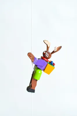Produktbild von Holzspielzeug Kletterfigur Osterhase Höhe=6,5 (Kletterseil ca 45 cm)cm NEU