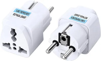 Immagine prodotto di Adattatore universale - Adattatore di corrente - Ideale per viaggi in tutto il mondo - Compatto e leggero - Dimensioni: 15x15x2,5 cm - Colore: bianco
