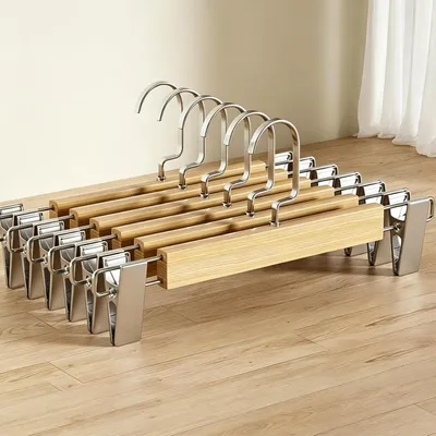 Obrázek produktu pro 10 dřevěných ramínek na oblečení 32 cm, prostorově úsporná ramínka na kalhoty s klipy, robustní, protiskluzová upínací ramínka na kalhoty