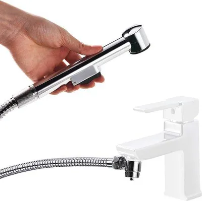 Immagine prodotto di M22020 Bidet con doccetta in cromo - con supporto e tubo flessibile inclusi