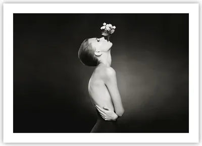 Produktbild von Poster - Poster ohne Rahmen - Nackt Frau Blumen - 70x50 cm - Wand Bild - Wanddeko - Wandbilder - Kunstposter - Wandposter - Bilder - Kunstdruck - Wanddekoration - Wandbild - P2XAA70x50-4849