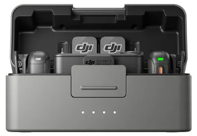 Image de Microphone sans fil DJI Mic 3, 2 Émetteurs (TX), 1 Récepteur (RX), Recharge rapide