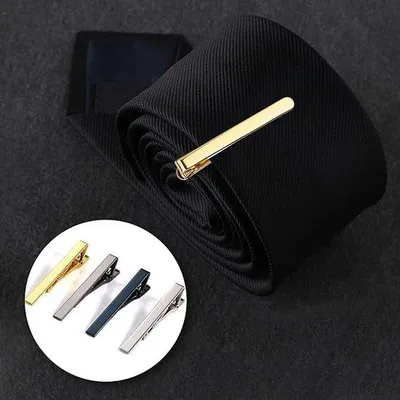 Immagine prodotto di Spille da uomo in oro, argento, nero e blu navy, set da 4 pezzi