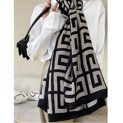 Zdjęcie produktu dla Chusta ZA-13059 - Elegancka Czarna Chusta KP13059