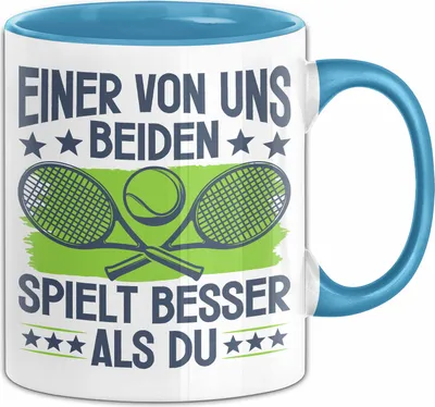 Produktbild von Tennis Tasse Geschenk Spruch Für Volleyball-Spieler Einer Von Uns Beiden Spielt Besser Als Du Becher (Blau)