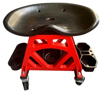 Produktbild von Fahrbarer Werkstatthocker mit 136 kg Tragkraft, Rädern und Ablagen für die Garage