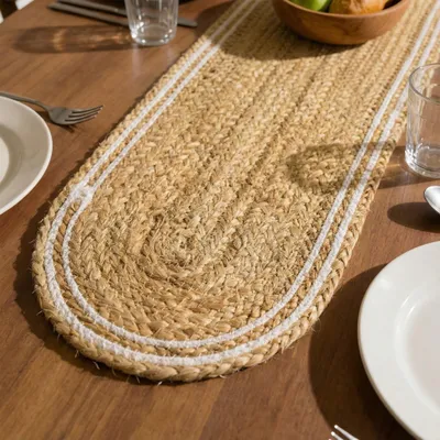 Imagen del producto de Mantel individual de yute Encasa XO, color blanco roto y yute, dimensiones 30x91 cm