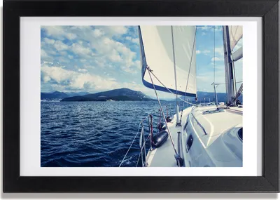 Produktbild von Bild 30x20 MDF-Rahmen, Wandkunst Die Yacht auf dem Meer Hintergrund
