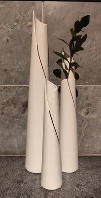 Produktbild von Dekovase Blumenvase Vase Pure White Schlank weiß schlicht edel Wohnzimmer Fensterbank, Keramik 40x7cm