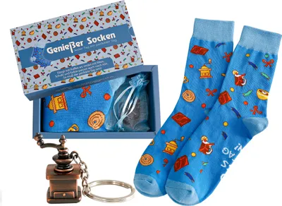 Produktbild von Lucadeau Geschenkset für Frauen und Männer, Baumwolle Socken mit Spruch auf der Sohle, Anhänger, 39-45