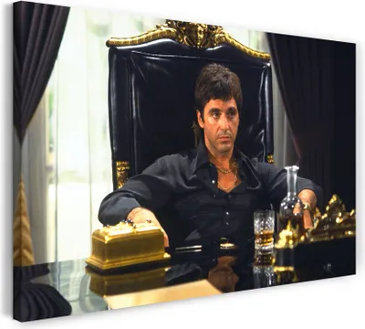 Produktbild von Leinwandbild (120x80cm): Scarface Tony Montana auf Chef-Sessel aus Leder, Whisky auf Tisch, echter Holz-Keilrahmen inkl. Aufhänger, handgefertigt in Deutschland