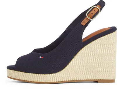 Zdjęcie produktu dla Sandały na koturnie Tommy Hilfiger dla kobiet, model Flag High, z paskiem na pięcie i regulowanym paskiem wokół kostki, kolor niebieski