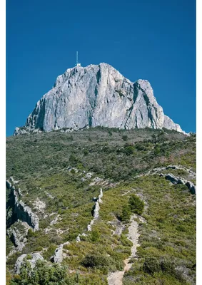 Image de Tableau sur toile montagne d'Aubagne 30x45 cm, Tableau mural moderne pour décoration intérieure