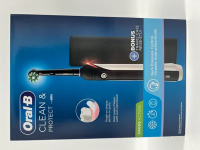 Produktbild von Oral-B | Elektrische Zahnbürste - Pro2 Clean & Protect - Schwarz - Professionelles Reinigen - Mit Etui