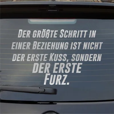 Produktbild von Heckscheibenaufkleber Der größte Schritt in Beziehung nicht Kuss erste Furz 55x34 cm Silber Auto Aufkleber Sticker