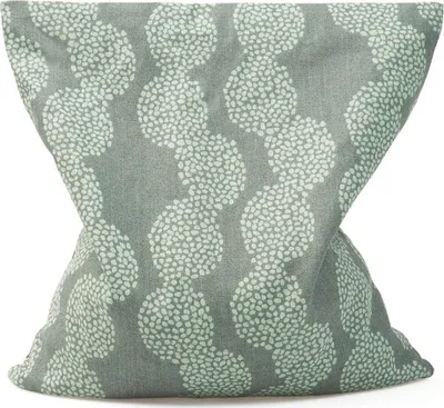 Produktbild von GRÜNSPECHT Kirschkern-Kissen 19x19 cm, Wärmekissen für Nacken, Bauch, Rücken, grün