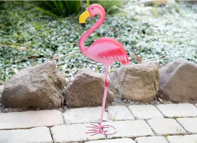 Produktbild von Deko Metallvogel Flamingo 20x3x49cm | 8er Set dekorative Figuren wetterfest | Gartendeko, Balkon, Terrasse oder Wohnzimmer – eleganter Blickfang