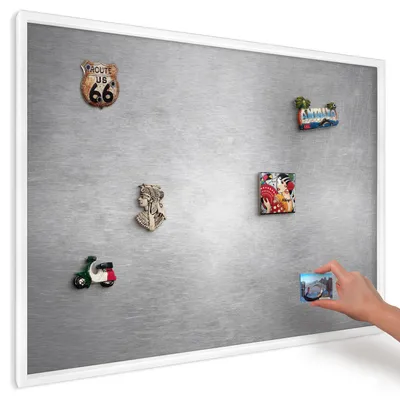 Produktbild von Magnettafel 100x70 cm mit weißem Rahmen - Magnetische Metalltafel, Magnetpinnwand zur Wandmontage für Wohnzimmer, Küche, Flur, Kinderzimmer und Büro - Metallische Oberfläche