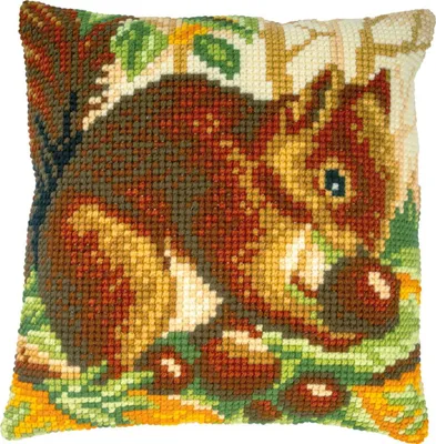Zdjęcie produktu dla Poduszka do haftu krzyżykowego Vervaco "Wiewiórka", wstępnie narysowany obrazek do haftu, 40x40cm