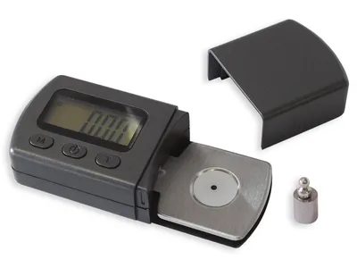 G8QN-05 12VDC OMRON Relè PCB Per Auto In Miniatura 30A 12V #715883 - Foto 7