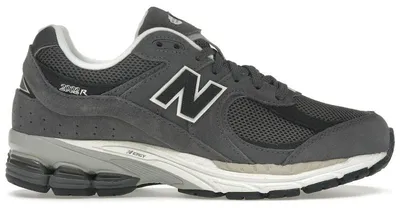 Image de New Balance 2002R, collection monochrome, couleur gris - pointure EU 41,5