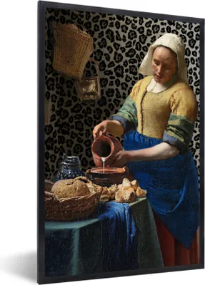 Produktbild von MuchoWow® Gerahmtes Poster Milchmädchen - Kunst - Pantherdruck - Vermeer - Gemälde - Alte Meister 20x30 cm - Poster mit Schwarzem Bilderrahmen Wandposter Rahmen Foto Bilder - Drucken - Bilder Poster im Rahmen