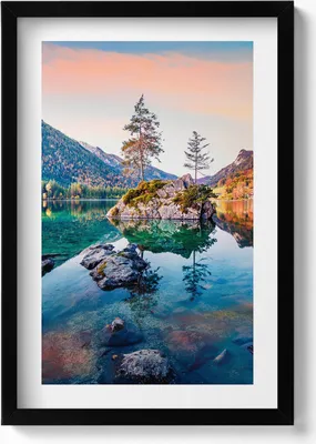Produktbild von Schöne Berglandschaft am See– Wandbild mit Rahmen – Gerahmtes Bild  – Wanddekoration – 40x60 cm –  Schwarz