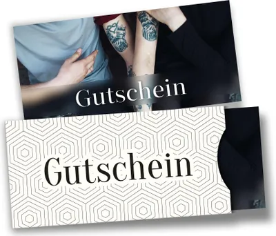 Produktbild von itenga Geschenkgutschein Fotodesign mit Hülle - Motiv TATTOO Postkarte zum Ausfüllen 21,0 x 9,8 cm
