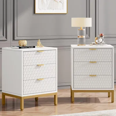 Obrázek produktu pro Noční stolek se 3 zásuvkami, moderní design, bílá a zlatá barva, vzor plástve. Sada 2 kusů