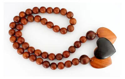 Produktbild von Holzkette mit Herzen - Halskette 80 cm - Kette aus Holz - Holzkugeln 15-22 mm