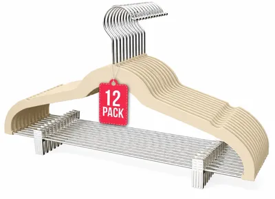 Imagen del producto de Percha de Terciopelo con Pinzas Beige Pack 12 COM-FORT HOUSE
