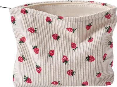 Imagen del producto de Estuche de maquillaje de terciopelo con cordón, estampado de fresas, 21x17x6 cm, ideal para viajes