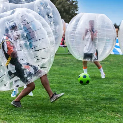Produktbild von Jochen Schweizer Bubble-Fußball; Erlebnis verschenken oder selbst erleben;  Gutschein gültig für 1 Person Zuschauer möglich ()