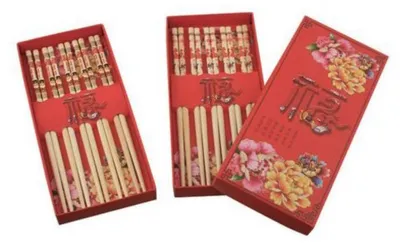 Produktbild von 485 Essstäbchen Geschenkset 5 Paar aus Bambus Holz in roter Box