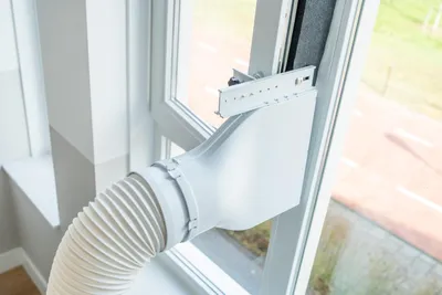 Image de Adaptateur universel pour joint de fenêtre, compatible avec les climatiseurs portables, de la marque Eurom Window Way Out