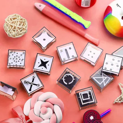 Produktbild von Adventskalender 2024 - 24 Puzzles, Geduldsspiele, Mini-Denkspiele, Geschicklichkeitsspiel für Kinder und Erwachsene - Geschenk für Kindergeburtstag und Weihnachten