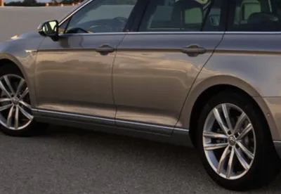 Obrázok produktu pre VW Passat B8 kombi - Chrómové ochranné lišty bočných dverí