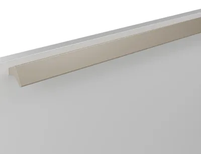 Immagine prodotto di Maniglia per mobili in zamak, distanza tra i fori di 240 mm, finitura nichelata