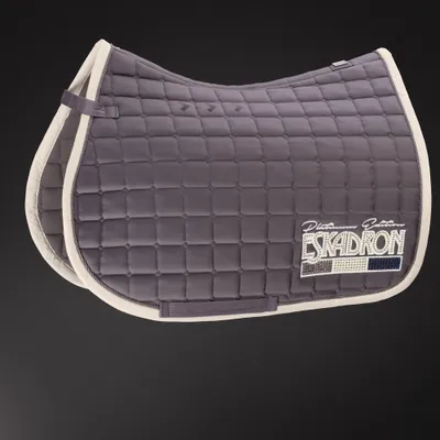 Produktbild von Eskadron Platinum Schabracke " GLOSSY CRYSTAL " Form - Dressur Farbe - violetgrey