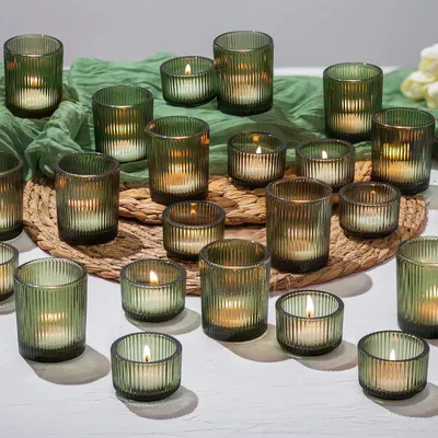 Immagine prodotto di Set di portacandele, 24 pezzi, in vetro verde scanalato, per la decorazione della tavola